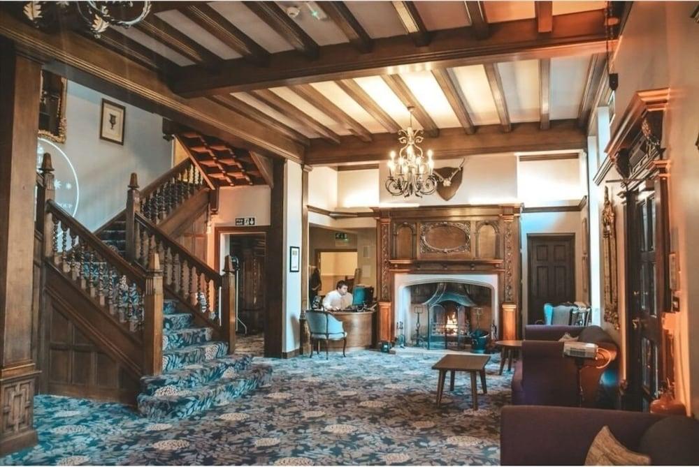 Inglewood Manor Hotel Ledsham  Ngoại thất bức ảnh